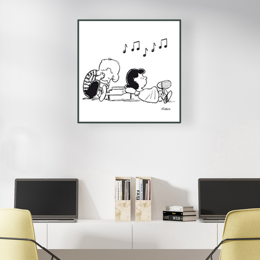 Illustrazione di "Schroeder, Lucy and the Piano" che mostra Lucy appoggiata amorevolmente al pianoforte su cui Schroeder suona, con note musicali nell'aria.